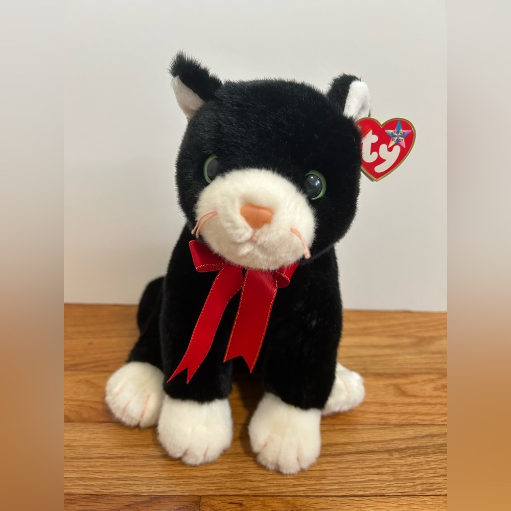 Ty Beanie Buddy Cat Named Zip 3rd Generation Black & White MINT 1999